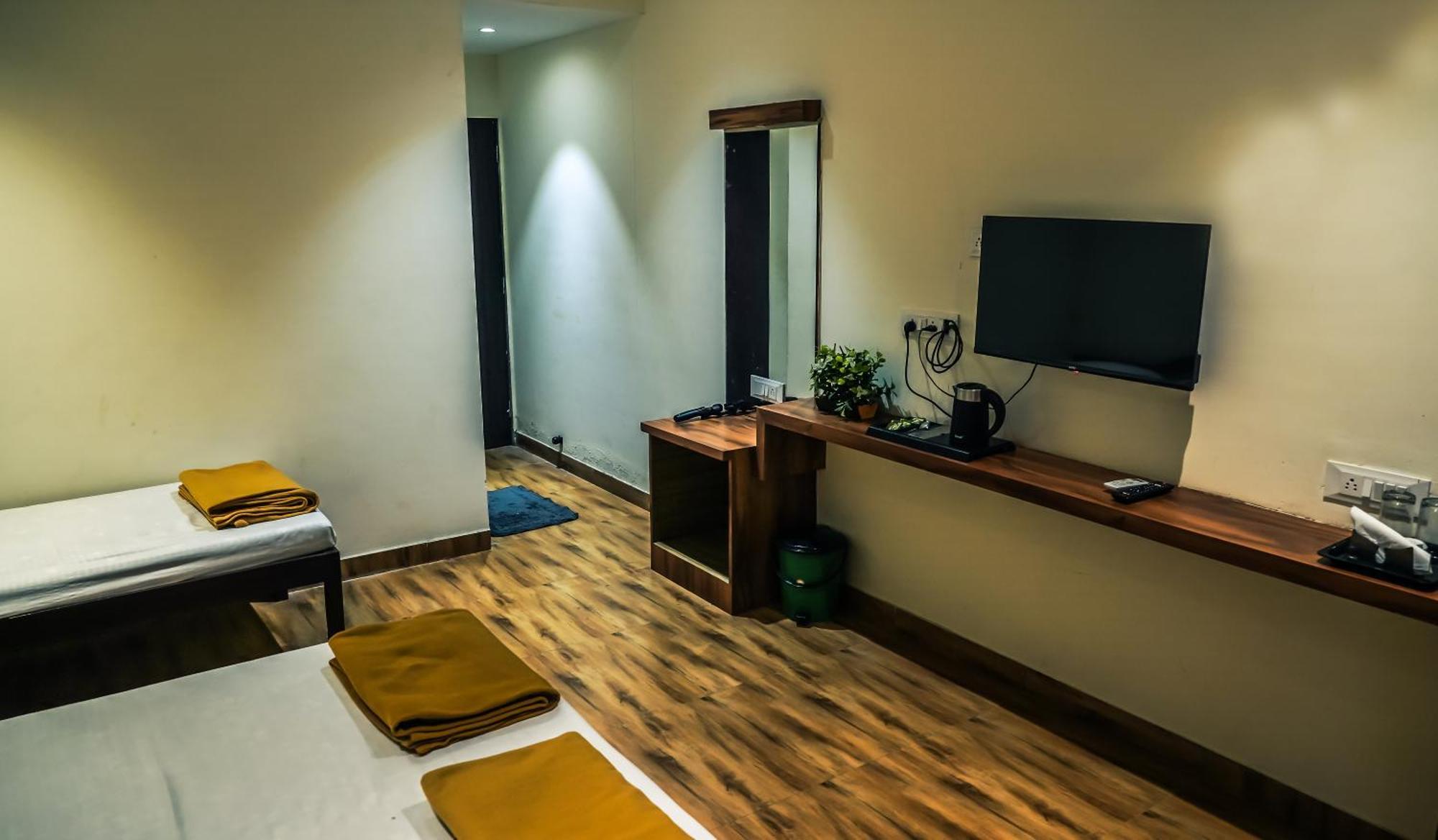 Whispering Peepul Resort Badlapur Ngoại thất bức ảnh