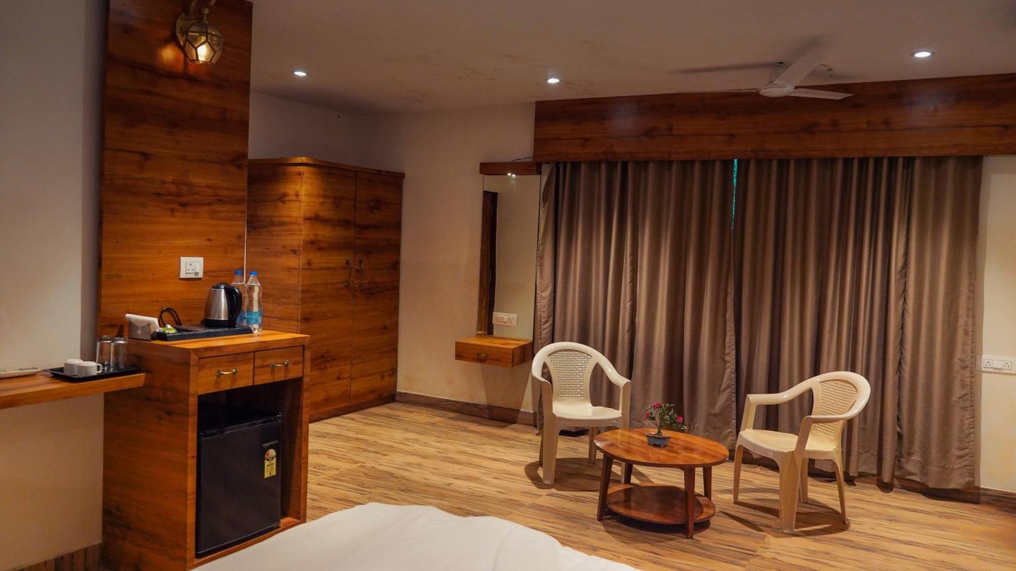 Whispering Peepul Resort Badlapur Ngoại thất bức ảnh