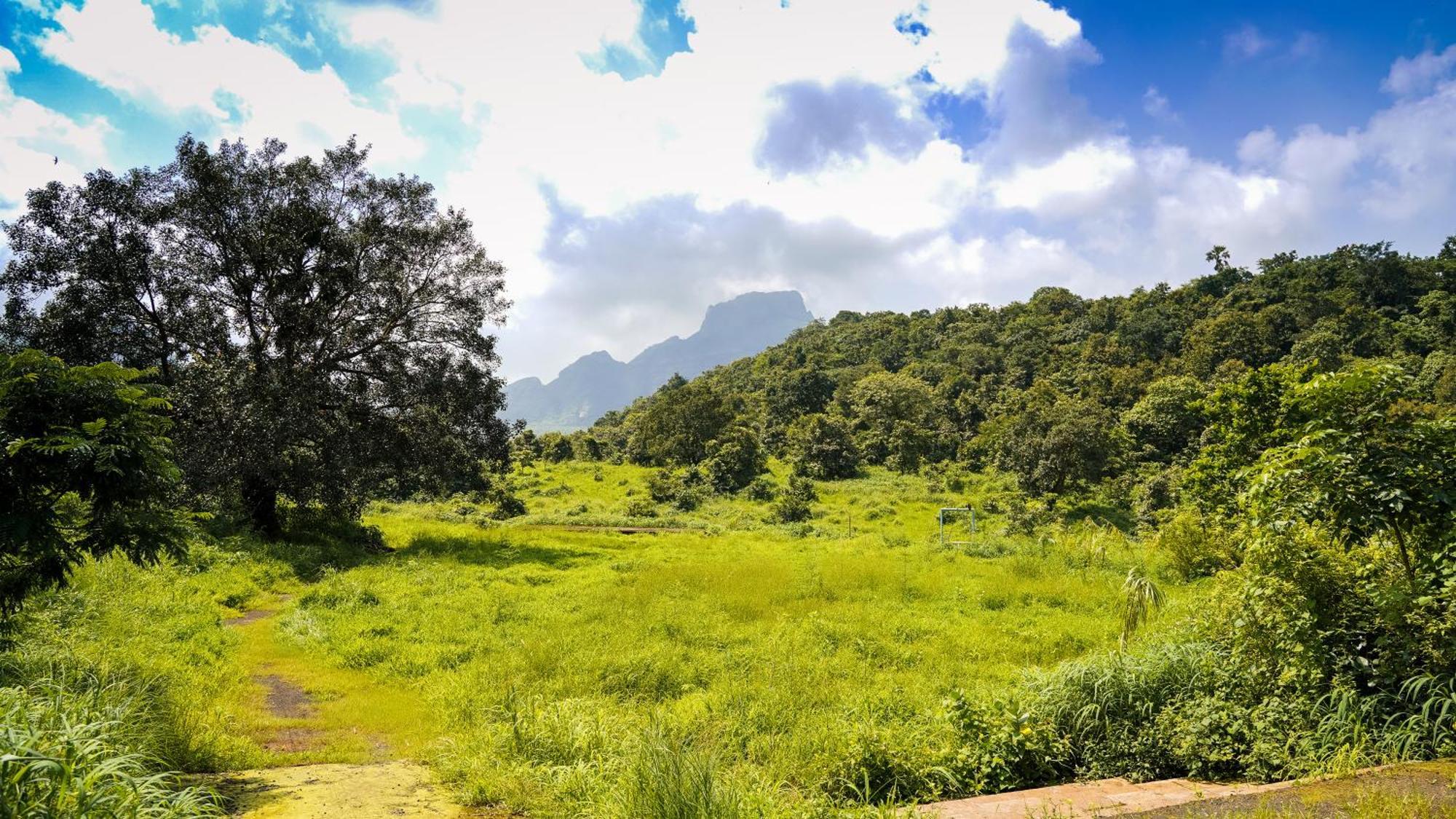 Whispering Peepul Resort Badlapur Ngoại thất bức ảnh