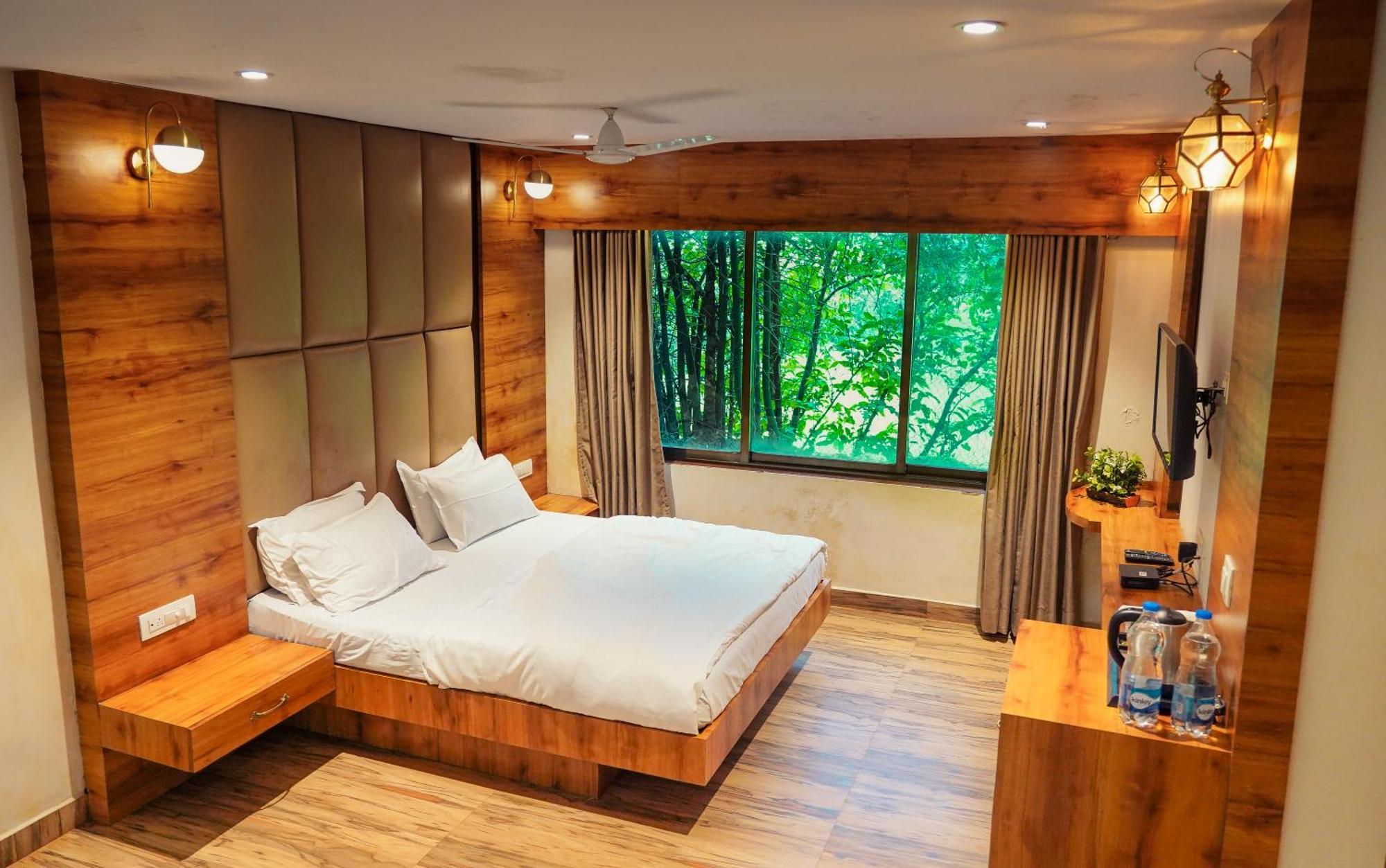 Whispering Peepul Resort Badlapur Ngoại thất bức ảnh