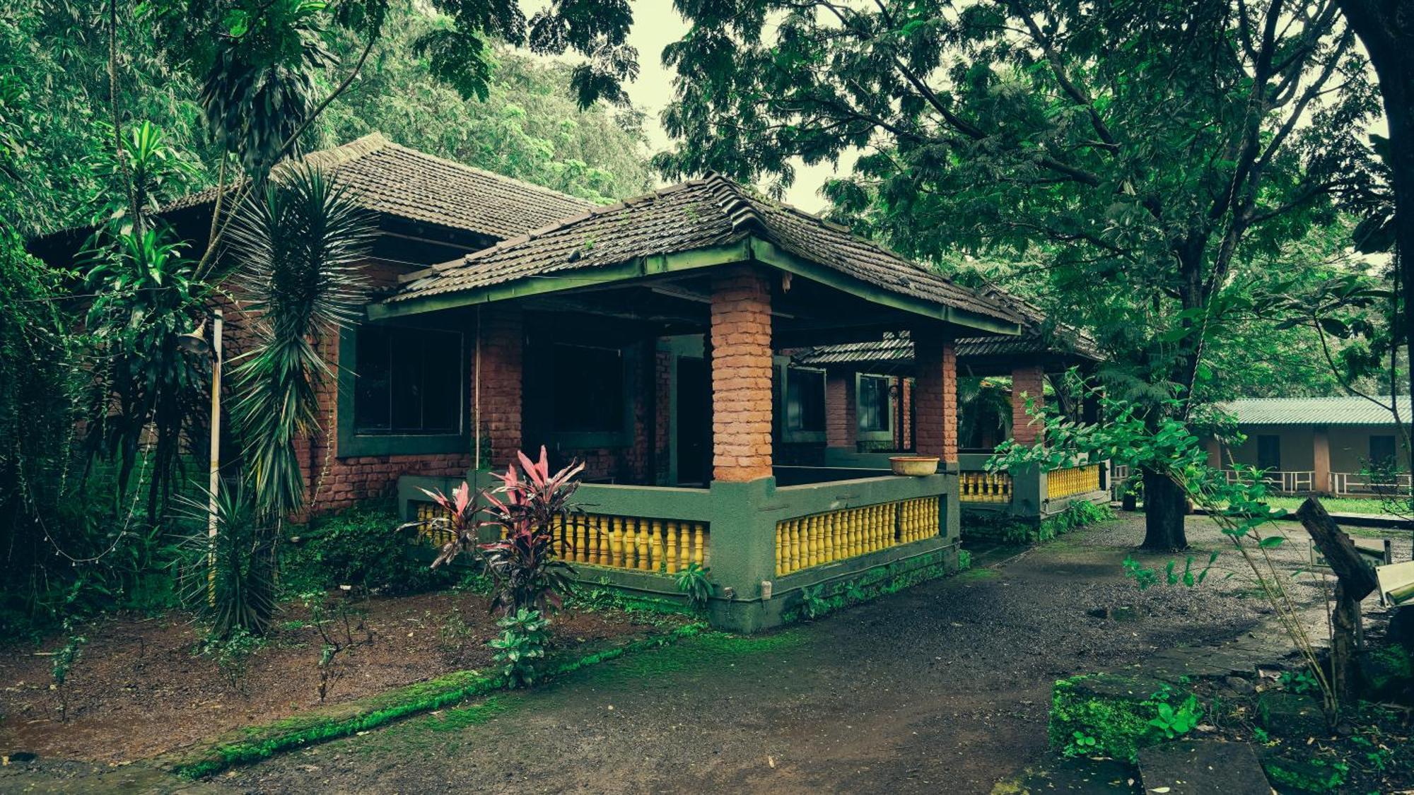 Whispering Peepul Resort Badlapur Ngoại thất bức ảnh
