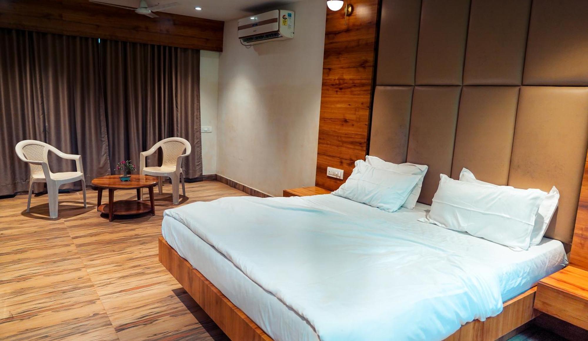 Whispering Peepul Resort Badlapur Ngoại thất bức ảnh