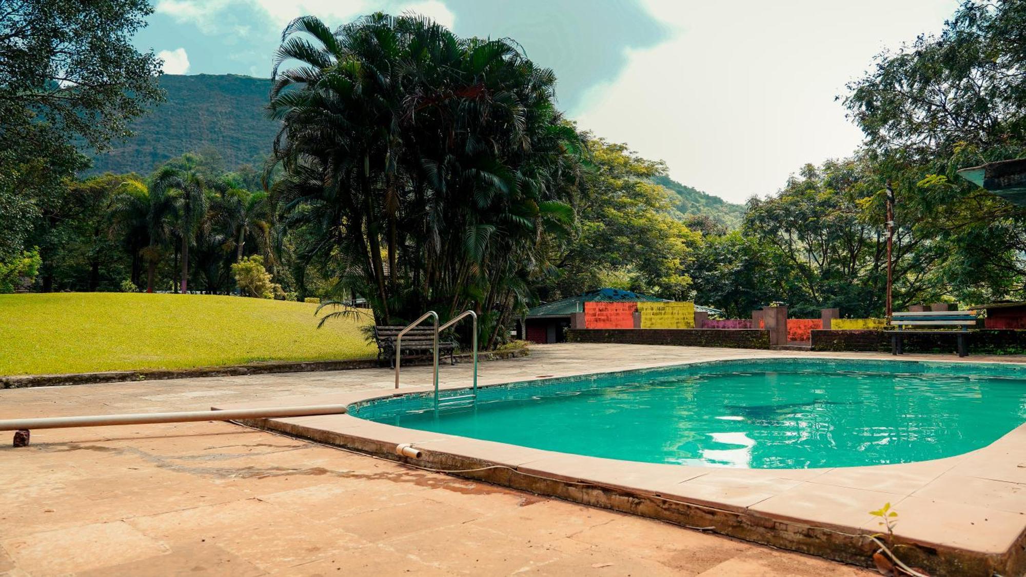 Whispering Peepul Resort Badlapur Ngoại thất bức ảnh